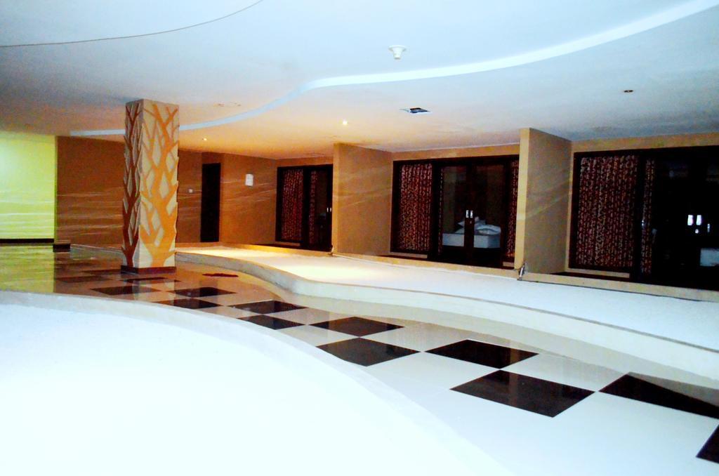 Nirmala Hotel & Convention Centre Denpasar  Bagian luar foto